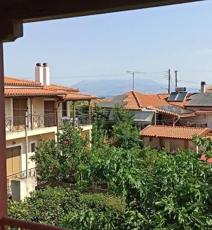 Nikos Holidays House *