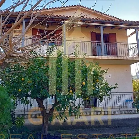 別荘 Nikos Holidays House