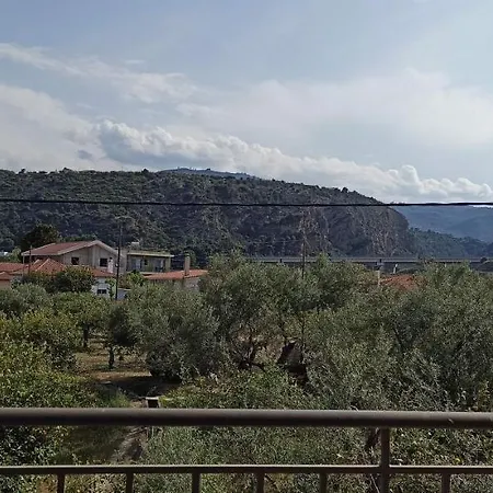 Nikos Holidays House 度假居
