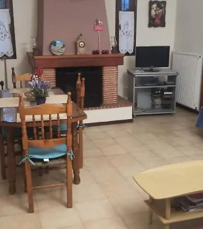 Nikos Holidays House *