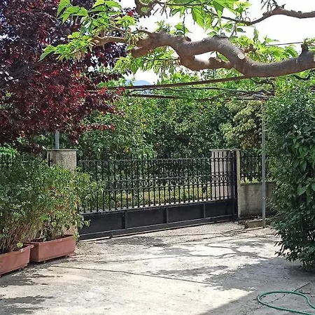 Nikos Holidays House 阿克拉塔