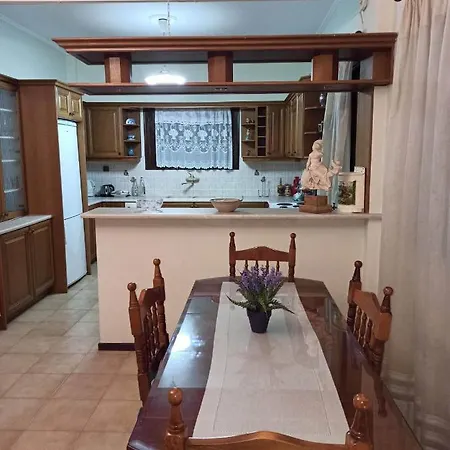 別荘 Nikos Holidays House